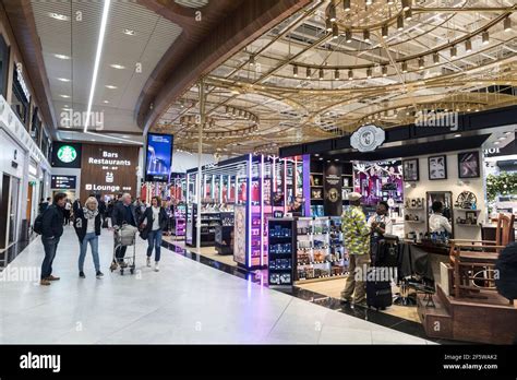 cdg international airport shops.